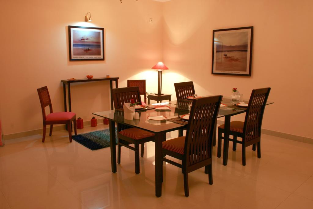 Sterling Living Space - Residency Road Bangalore Esterno foto